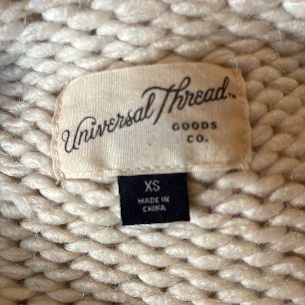 Universal Thread Chunky Crew Neck Cream XS - Picture 5 of 6